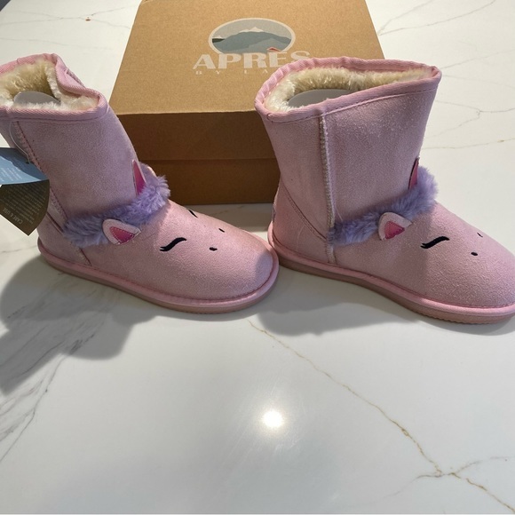 🦄🦄LAMO APRES Girls Pull On Boots Size 3 & 4 Youth Faux Suede Pink Unicorn 🦄‎ - Picture 2 of 5